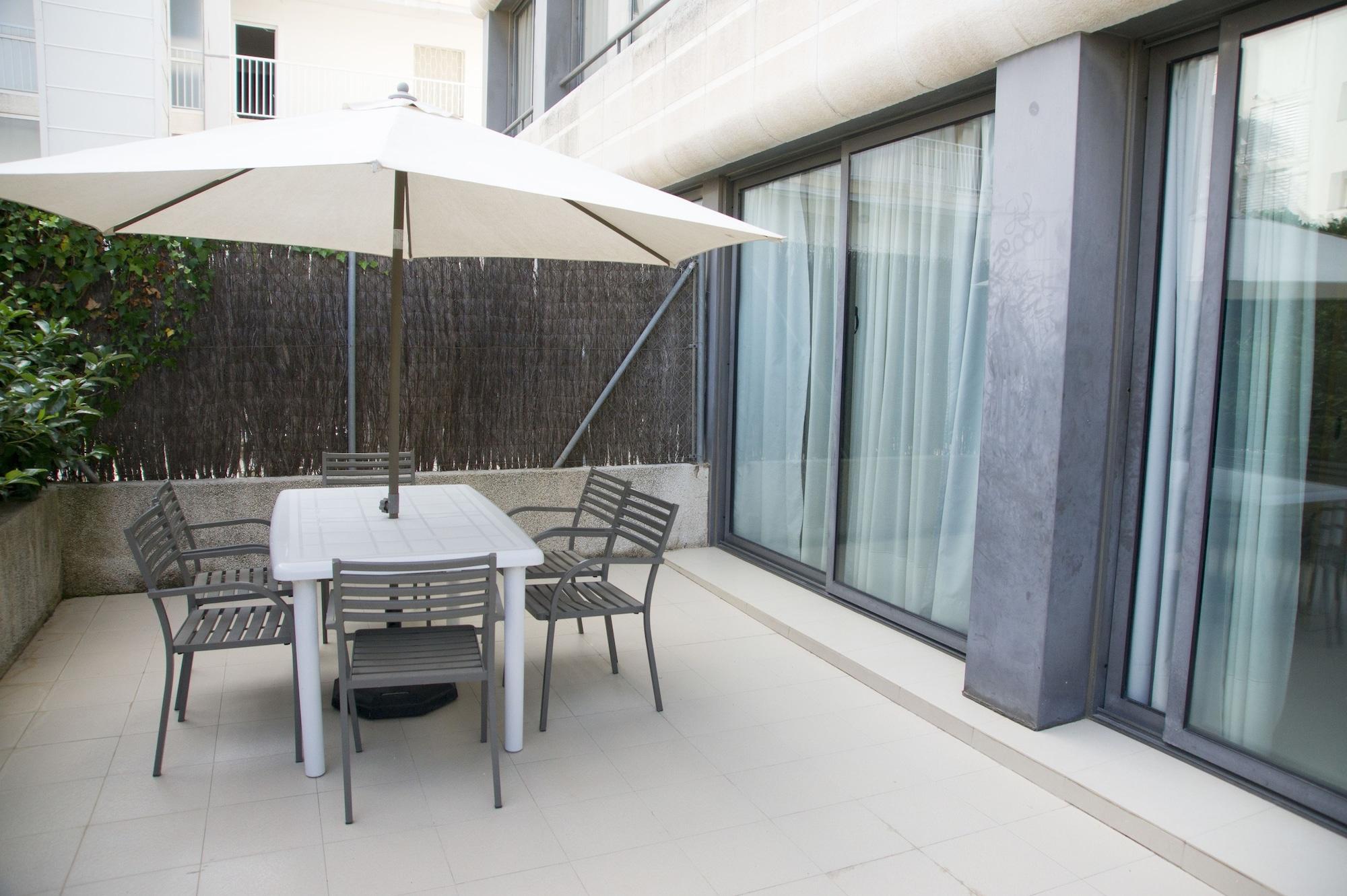 Atenea Park Suites & Apartments Vilanova i la Geltrú Εξωτερικό φωτογραφία