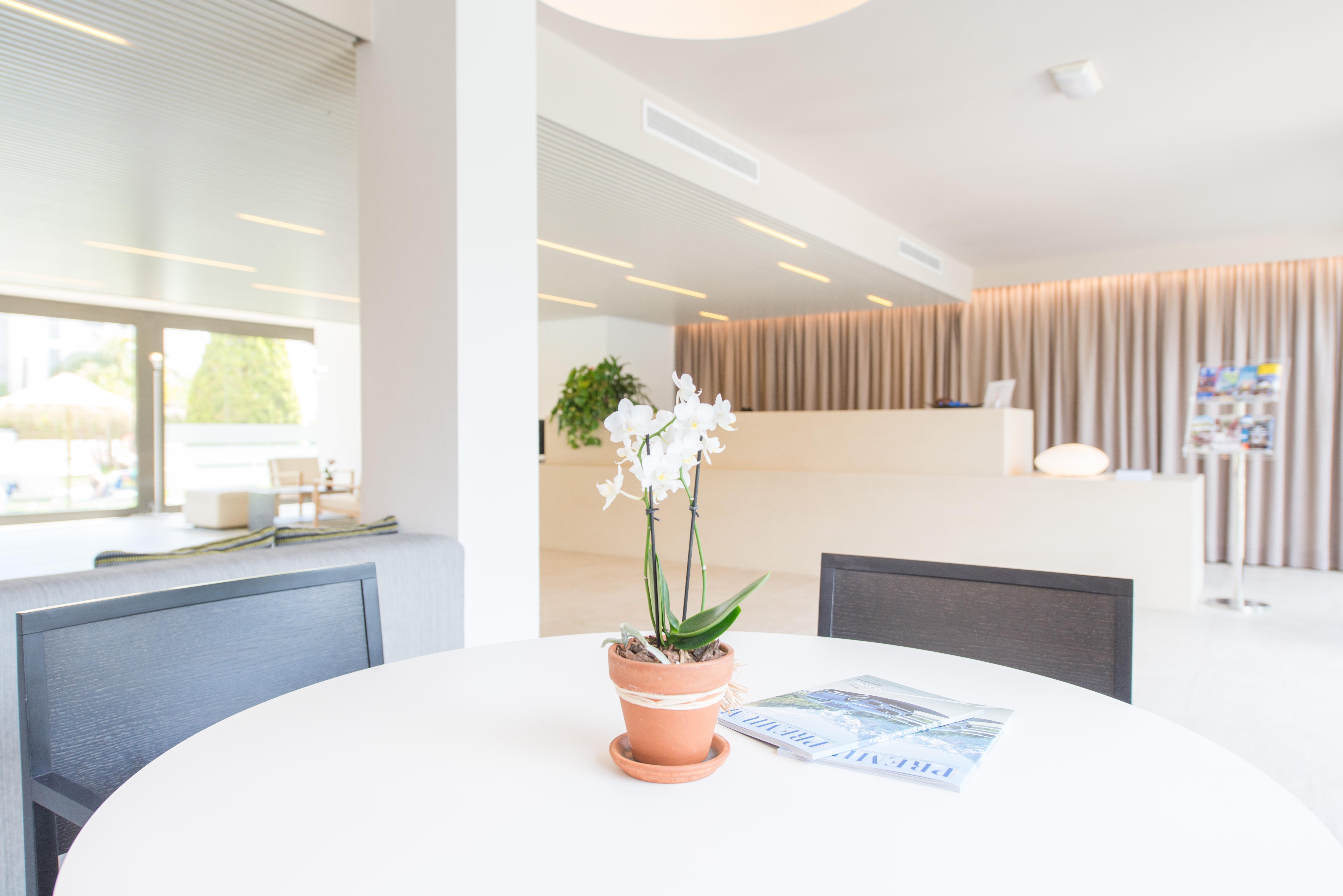 Atenea Park Suites & Apartments Vilanova i la Geltrú Εξωτερικό φωτογραφία