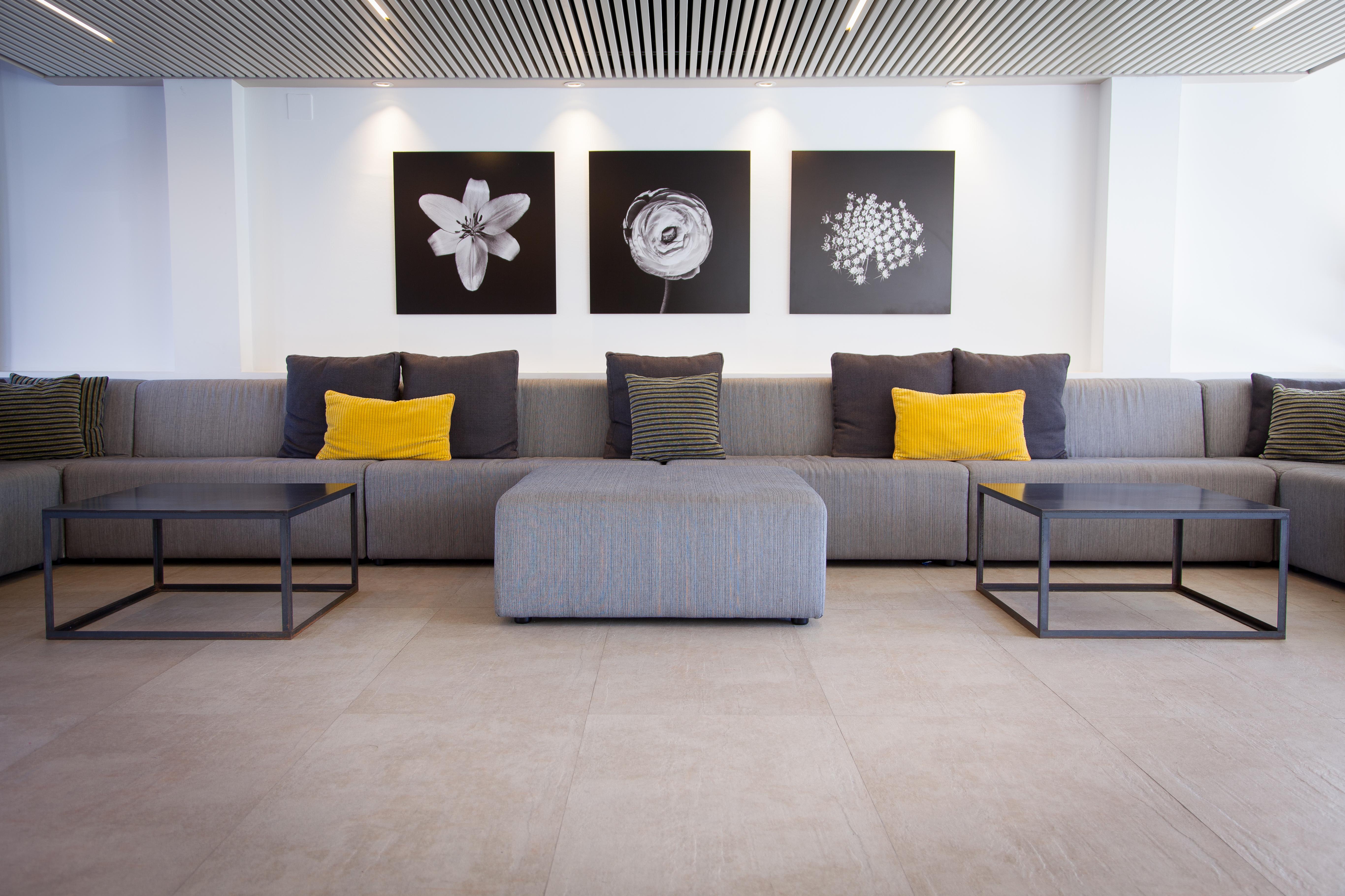 Atenea Park Suites & Apartments Vilanova i la Geltrú Εξωτερικό φωτογραφία