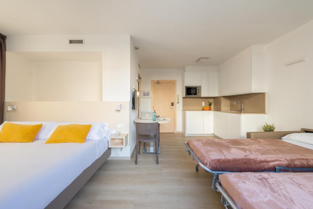 Atenea Park Suites & Apartments Vilanova i la Geltrú Εξωτερικό φωτογραφία