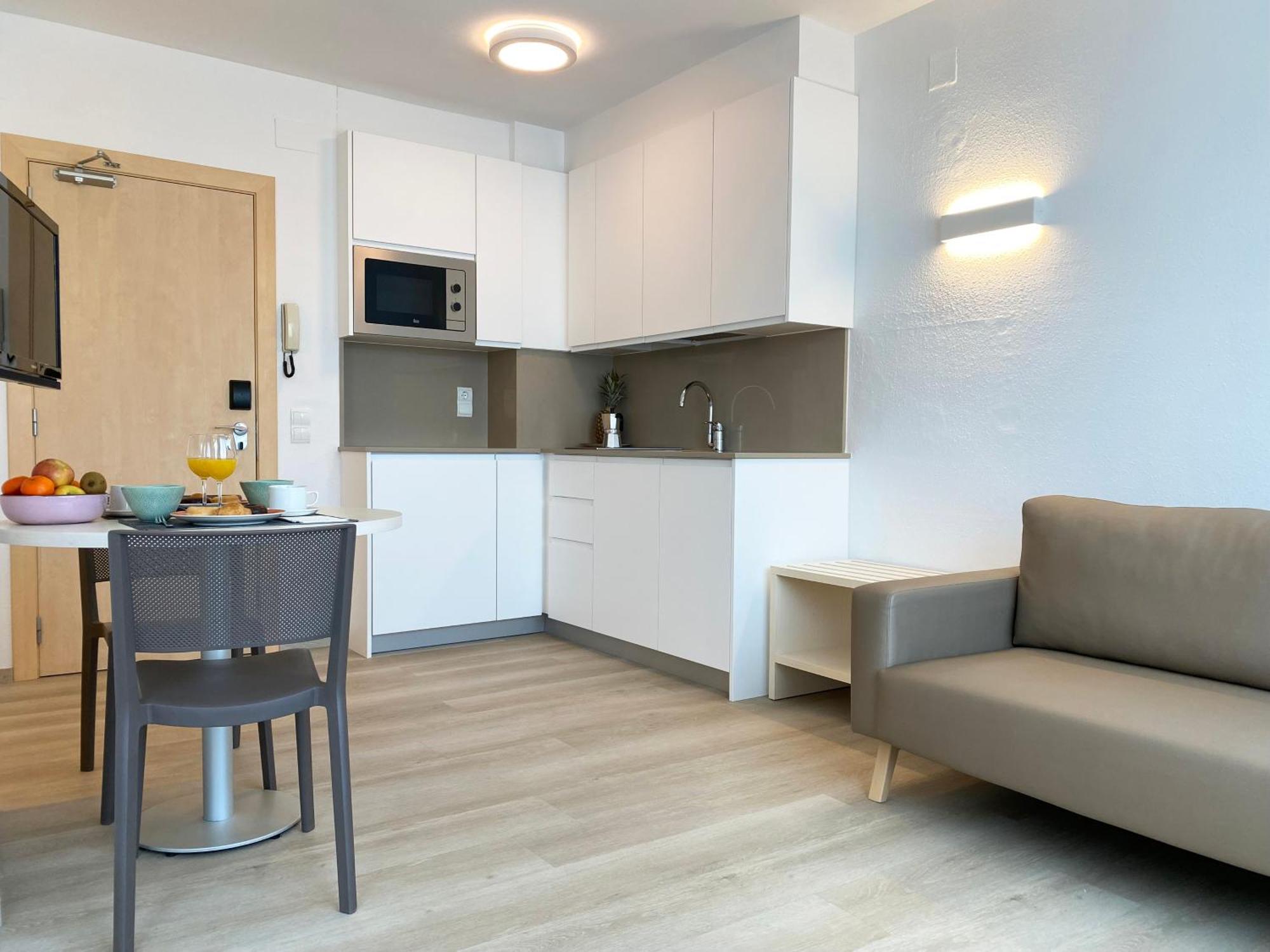 Atenea Park Suites & Apartments Vilanova i la Geltrú Εξωτερικό φωτογραφία
